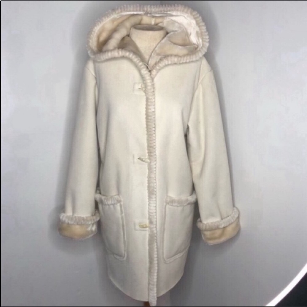 Beautiful Jones New York hooded pea coat